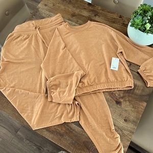 NWT Lightweight mustard color lounge suit.